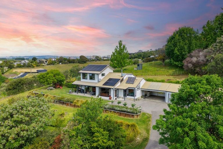 Photo of property in 16a Churchill Drive, Taradale, Napier, 4112