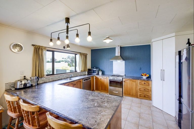 Photo of property in 1422 Woodstock Avenue, Mayfair, Hastings, 4122