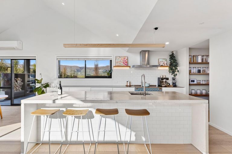 Photo of property in Luggate Park, 32 Cooper Crescent, Luggate, Wanaka, 9383