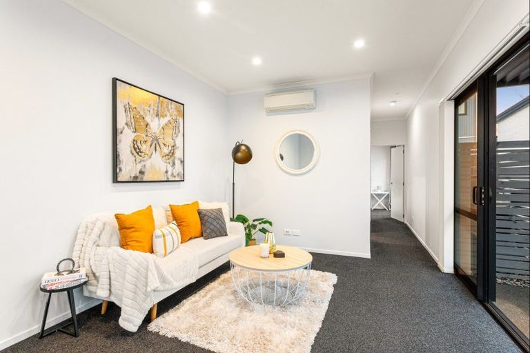 Photo of property in 2 Sacred Kingfisher Road, Hobsonville, Auckland, 0616