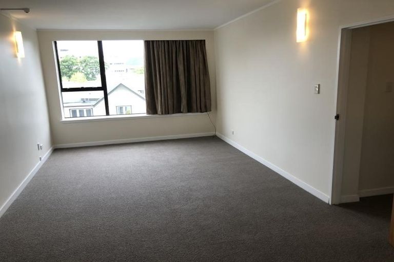 Photo of property in Hobson Court Flats, 28/70u Hobson Street, Thorndon, Wellington, 6011