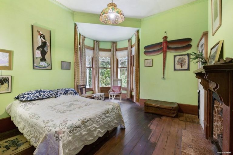 Photo of property in 118 Glenmore Street, Northland, Wellington, 6012