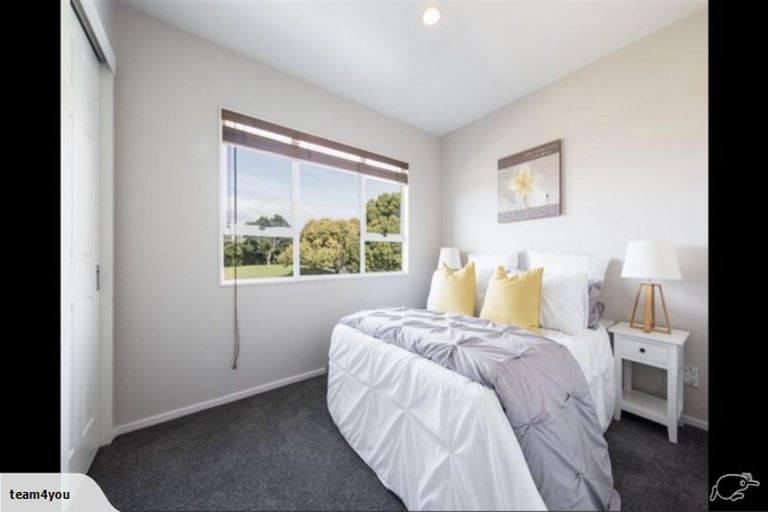 Photo of property in 313 Hobsonville Road, Hobsonville, Auckland, 0618