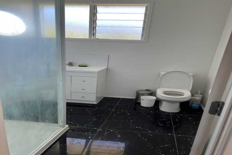 Photo of property in 11 Velma Road, Hillcrest, Auckland, 0627