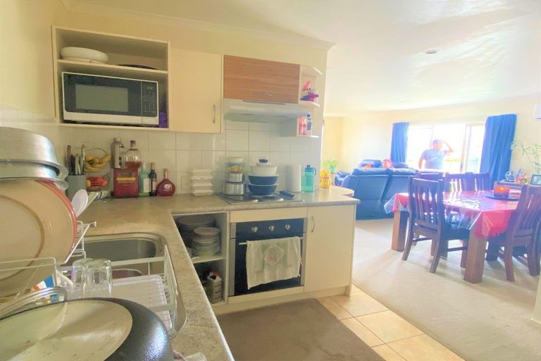 Photo of property in 5 Shah Lane, Mangere, Auckland, 2022