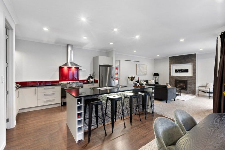 Photo of property in 6 Hampshire Court, Flagstaff, Hamilton, 3210