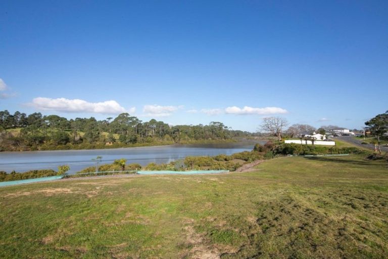 Photo of property in 35 Elliot Street, Riverhead, 0820