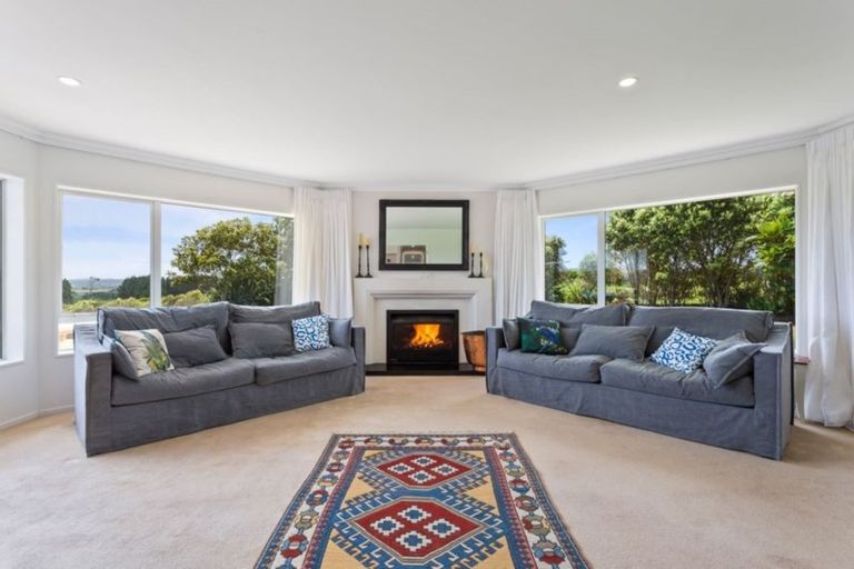 Photo of property in 135a Hutchinson Road, Helensville, 0875