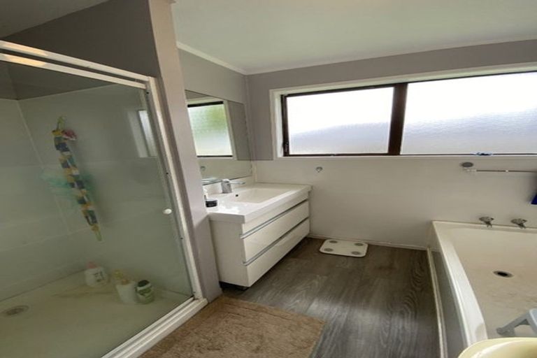 Photo of property in 94 Lancaster Road, Beach Haven, Auckland, 0626