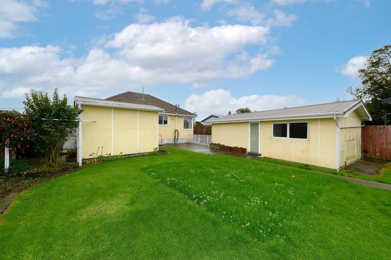Photo of property in 20 Rowcliffe Crescent, Avonside, Christchurch, 8061