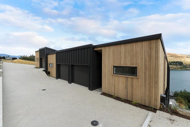 Photo of property in 15a Potters Hill Drive, Queenstown, 9300