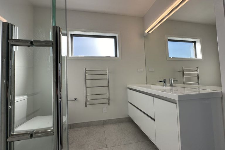 Photo of property in 17 George Yee Place, Taradale, 4112