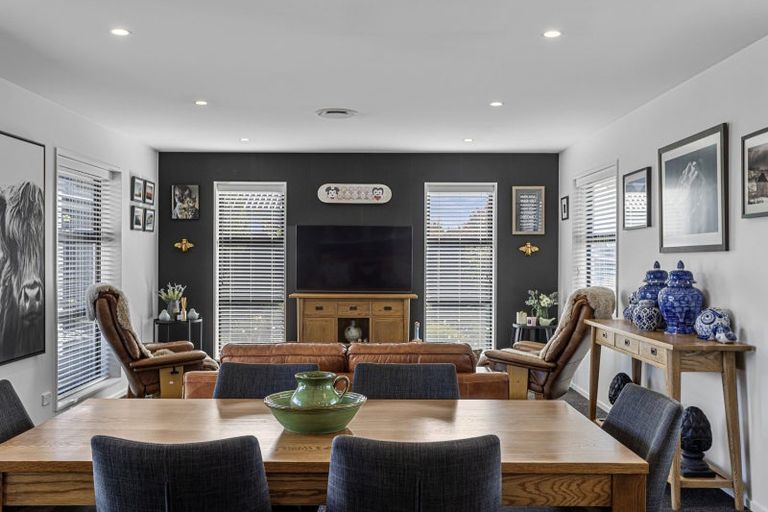 Photo of property in 28 Highgate Drive, Rangiora, 7400