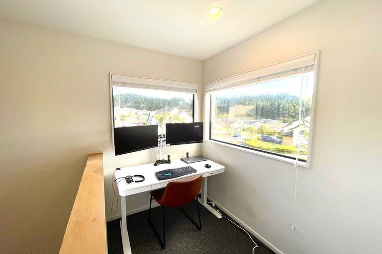 Photo of property in 17a Furlong Crescent, Churton Park, Wellington, 6037