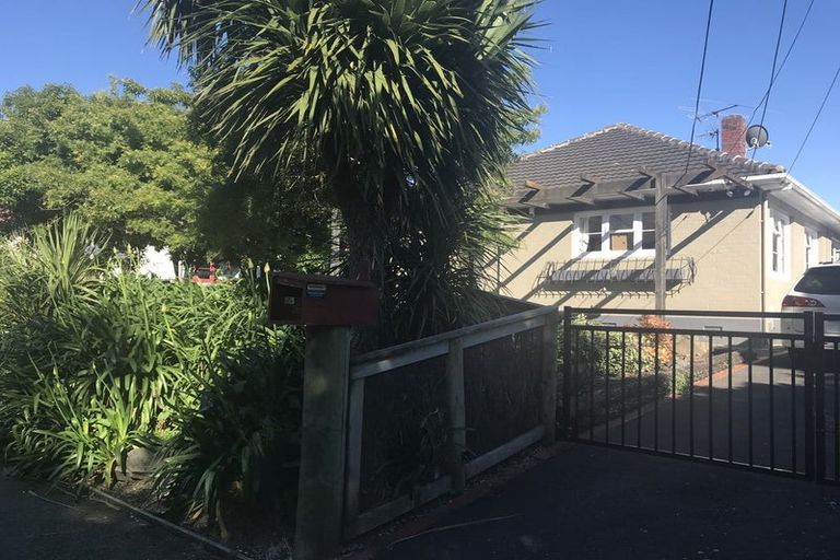 Photo of property in 267 Riverside Drive, Waterloo, Lower Hutt, 5011