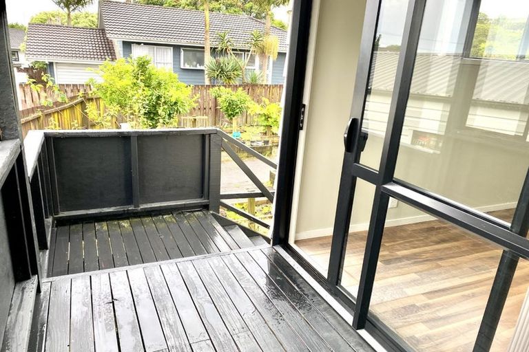 Photo of property in 73 Santiago Crescent, Unsworth Heights, Auckland, 0632
