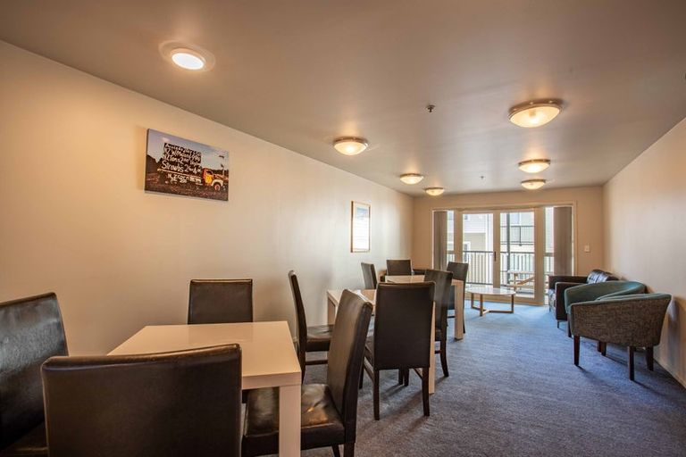 Photo of property in 103 Webb Street, Mount Cook, Wellington, 6011