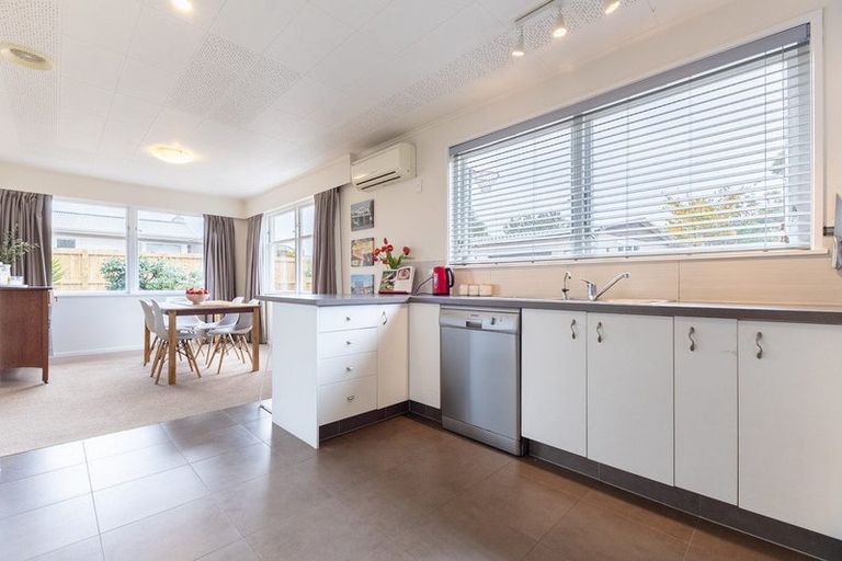 Photo of property in 53 Toru Road, Paraparaumu Beach, Paraparaumu, 5032