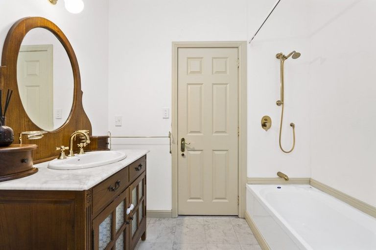 Photo of property in 2 Glenroy Place, Cambridge, 3434