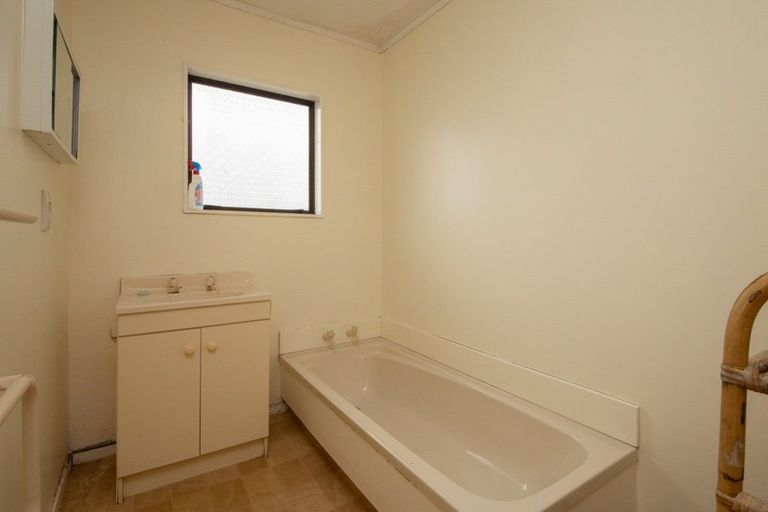 Photo of property in 42 Monckton Street, Feilding, 4702