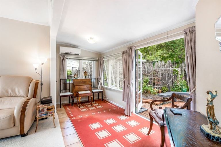 Photo of property in 13 Awaruku Road, Torbay, Auckland, 0630