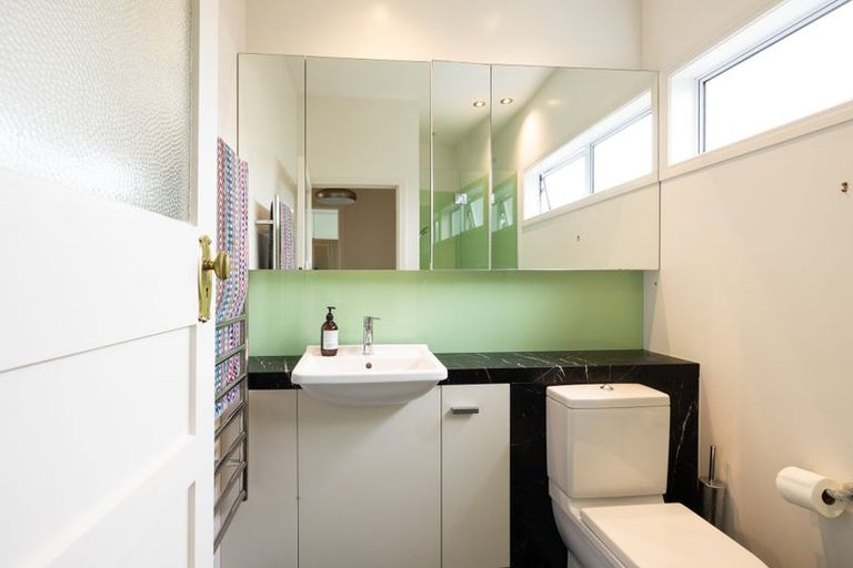 Photo of property in 533 Devon Street West, Blagdon, New Plymouth, 4310