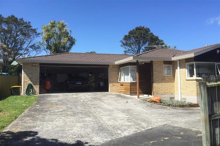 Photo of property in 20a Justin Place, Te Atatu Peninsula, Auckland, 0610