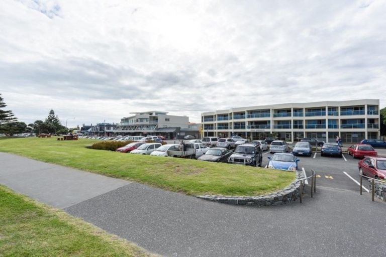 Photo of property in Ocean Apartments, 44 Marine Parade, Paraparaumu Beach, Paraparaumu, 5032