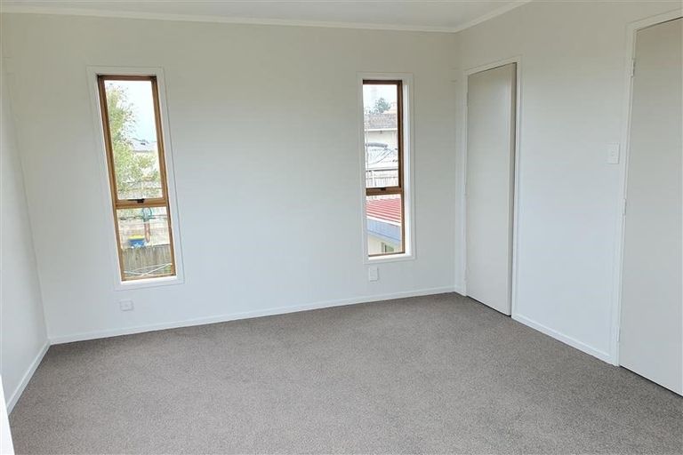 Photo of property in 54 Makora Road, Massey, Auckland, 0614