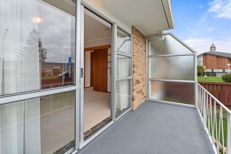 Photo of property in 3/26 Moana Avenue, Orewa, 0931