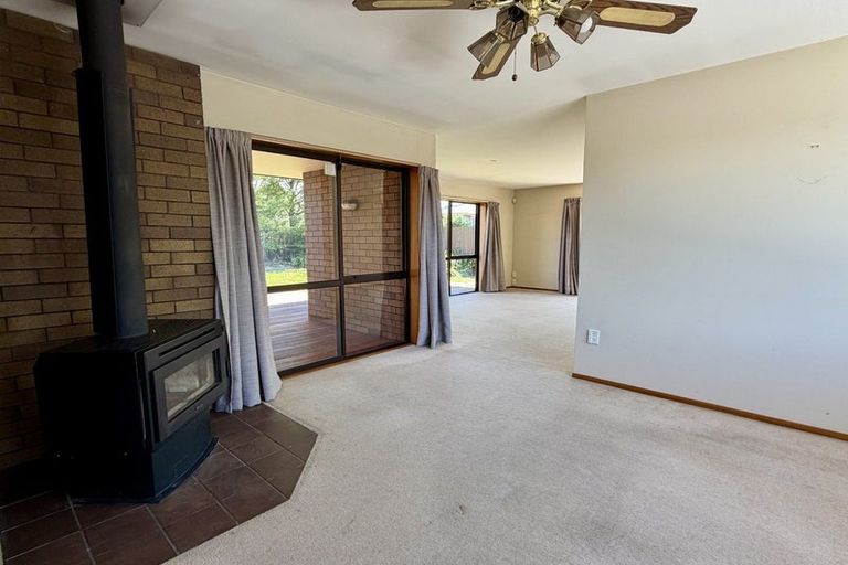 Photo of property in 17a East Belt, Rangiora, 7400