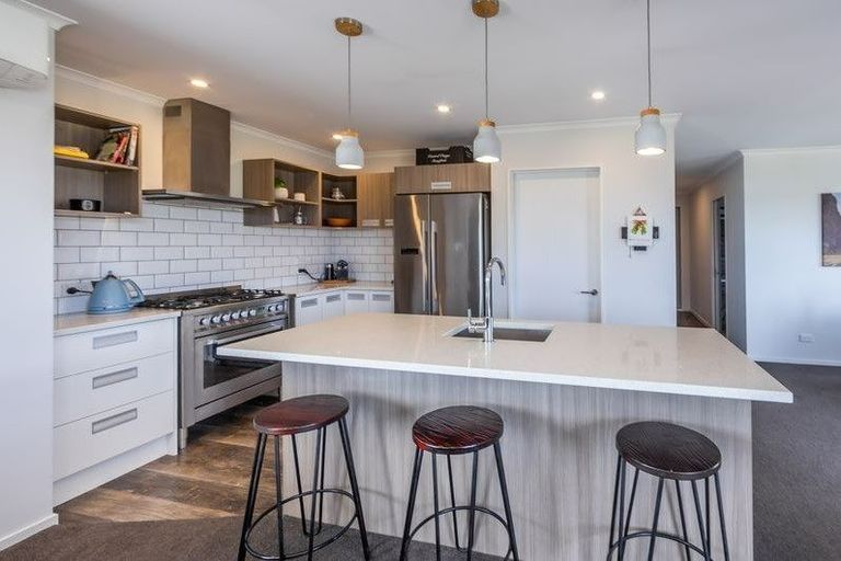 Photo of property in 6 Burnham School Road, Rolleston, 7614