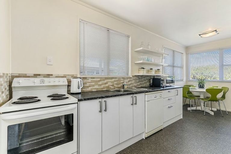 Photo of property in 4 Frangipani Avenue, Manurewa, Auckland, 2102