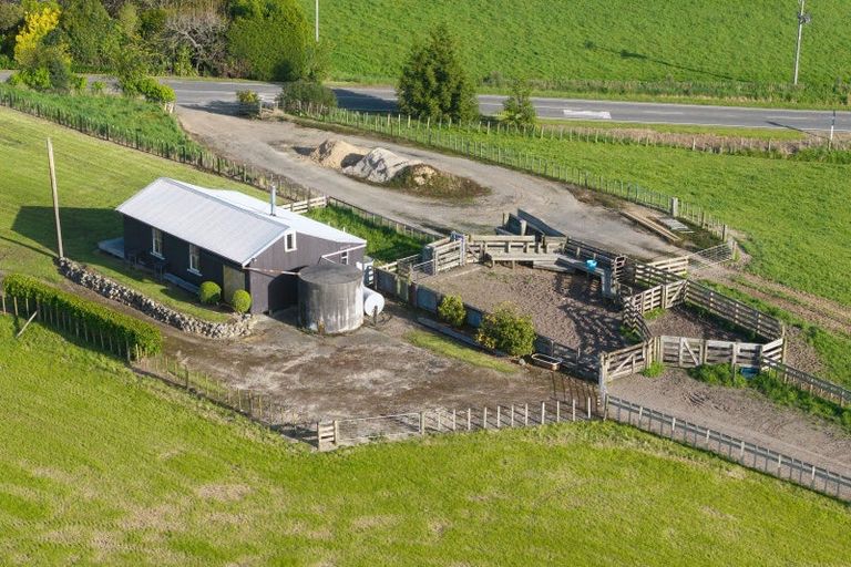 Photo of property in 132 South Manakau Road, Manakau, Otaki, 5583
