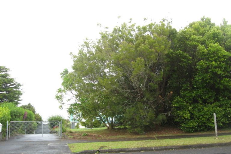 Photo of property in 14 Edge Street, Onerahi, Whangarei, 0110