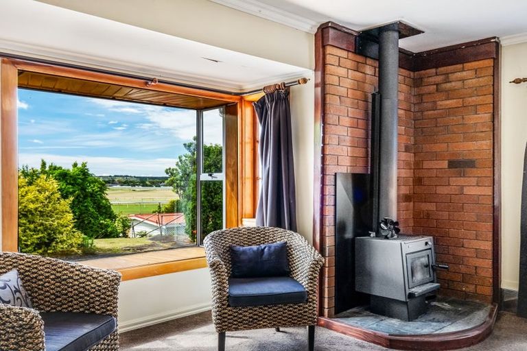 Photo of property in 31 Jackson Street, College Estate, Whanganui, 4500
