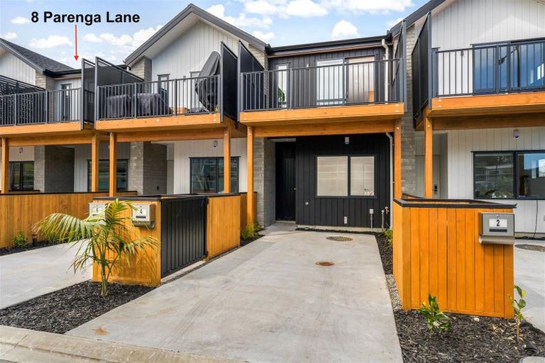 Photo of property in 8 Parenga Lane, Kumeu, 0810