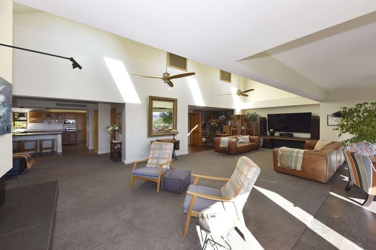 Photo of property in 12 Overdale Drive, Cashmere, Christchurch, 8022