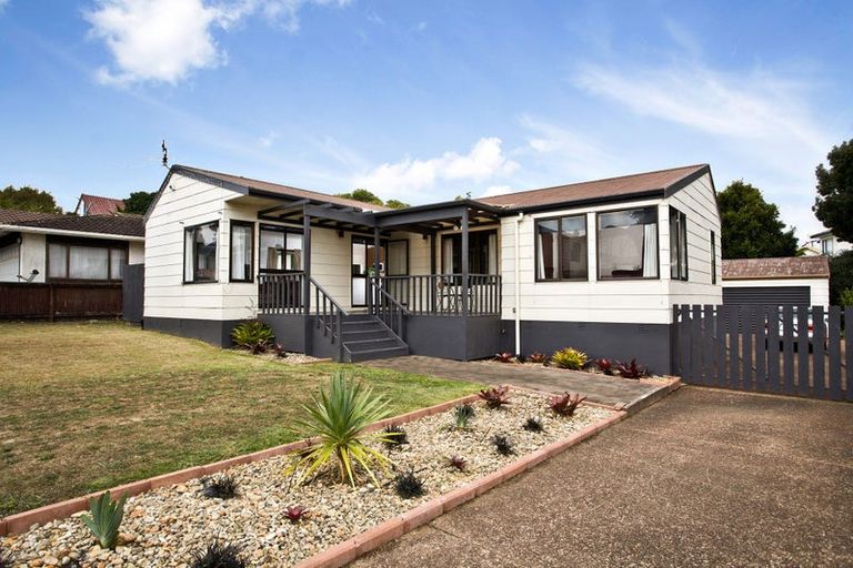 Photo of property in 5 Tadley Court, Goodwood Heights, Auckland, 2105