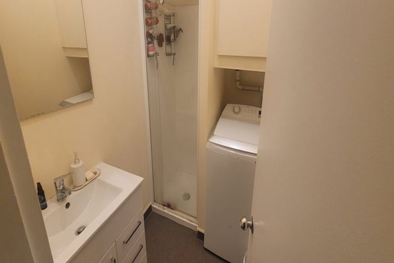 Photo of property in 8/5 Hopper Street, Mount Cook, Wellington, 6011