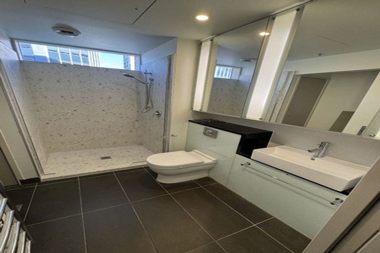 Photo of property in Summit Apartments, 11/184 Molesworth Street, Thorndon, Wellington, 6011