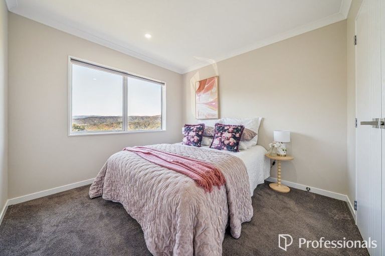 Photo of property in 17 Lindis Lane, Kelson, Lower Hutt, 5010