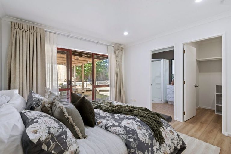 Photo of property in 5 Fearnley Grove, Albany, Auckland, 0632