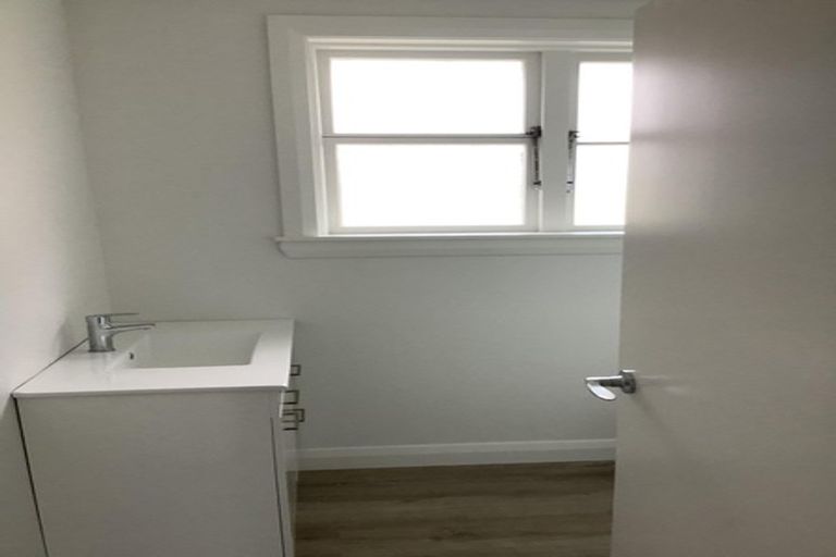 Photo of property in 8 Dunarnan Street, Avonside, Christchurch, 8061
