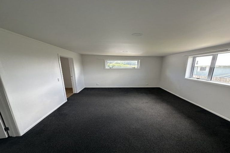 Photo of property in 22 Paton Avenue, Te Atatu South, Auckland, 0610