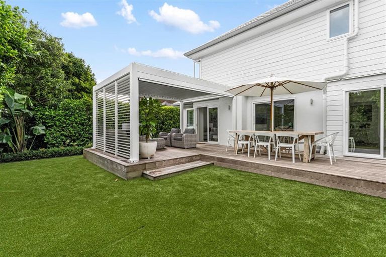 Photo of property in 44 Milford Road, Milford, Auckland, 0620