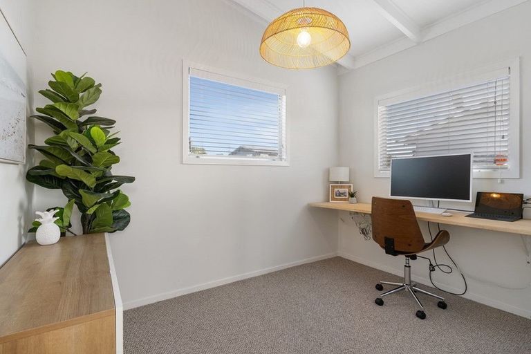 Photo of property in 1209 Papamoa Beach Road, Papamoa Beach, Papamoa, 3118