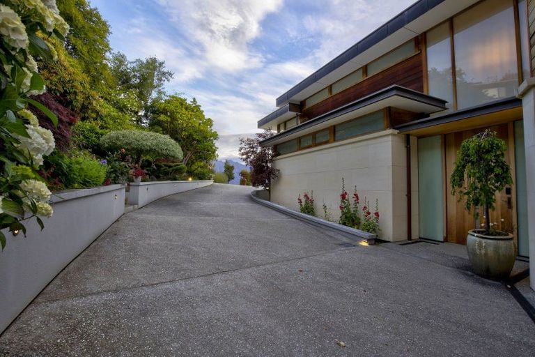 Photo of property in 27 Edinburgh Drive, Queenstown, 9300