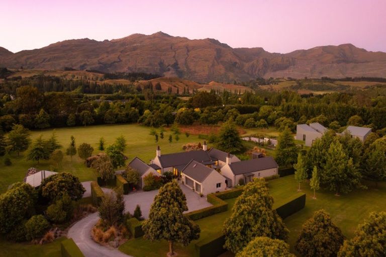 Photo of property in 112 Domain Road, Speargrass Flat, Queenstown, 9371