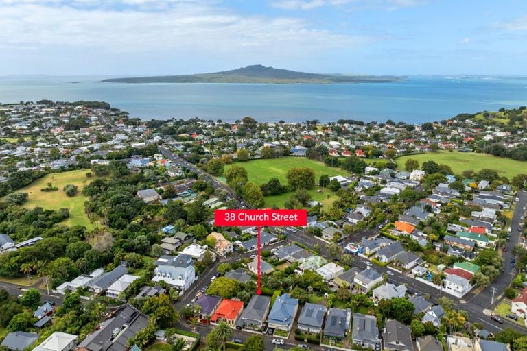 Photo of property in 38 Church Street, Devonport, Auckland, 0624